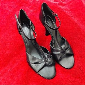 Bandolino Black Open Toe Heel with Ankle Strap